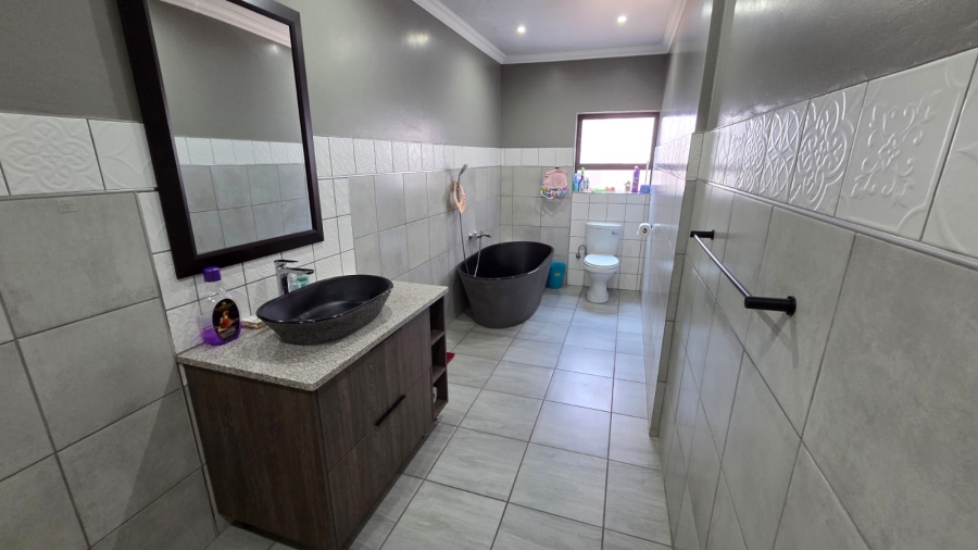 6 Bedroom Property for Sale in Sasolburg Ext 23 Free State